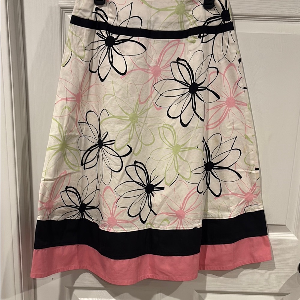 Grace Floral A-Line Skirt in Pink, Black & Cream - Picture 7 of 8